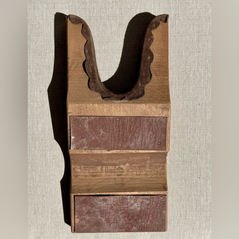 Vintage ACME Rustic Brown boot jack puller - Picture 2 of 3
